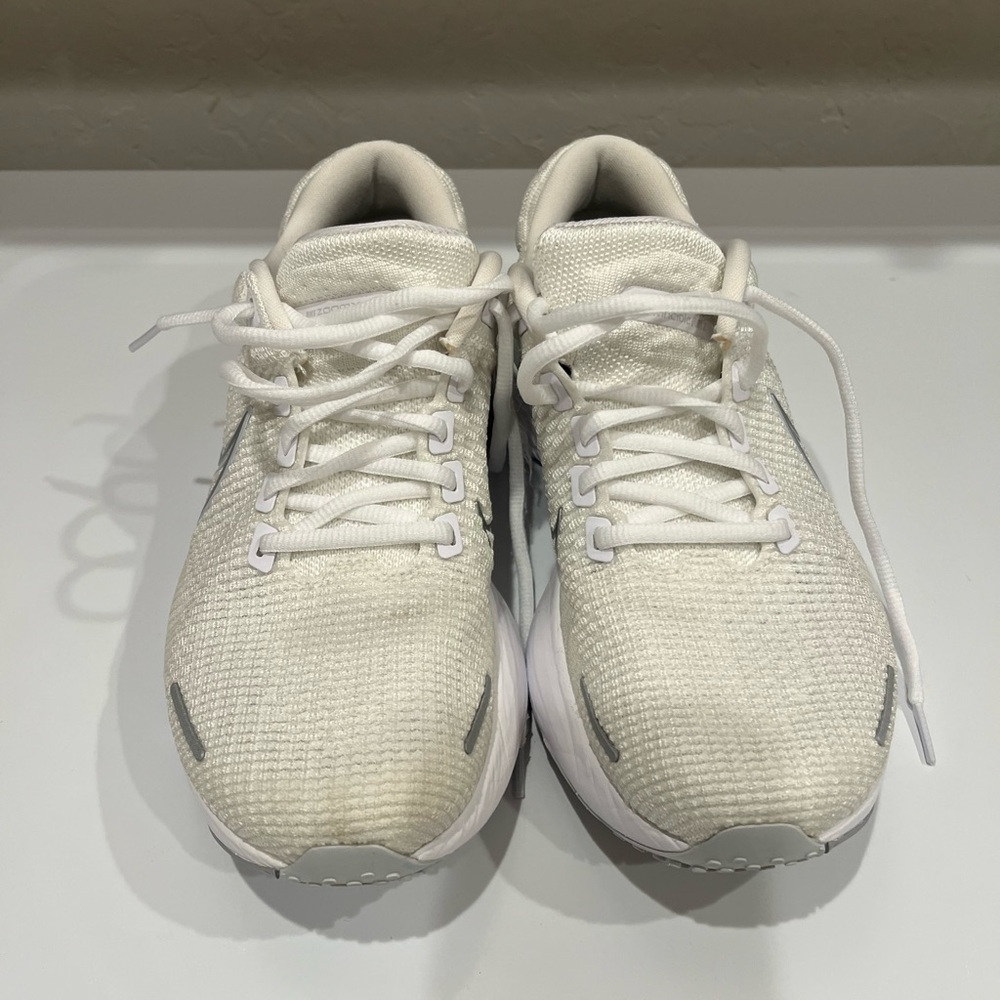 Nike zoom Woman’s athletics shoes size 9.5